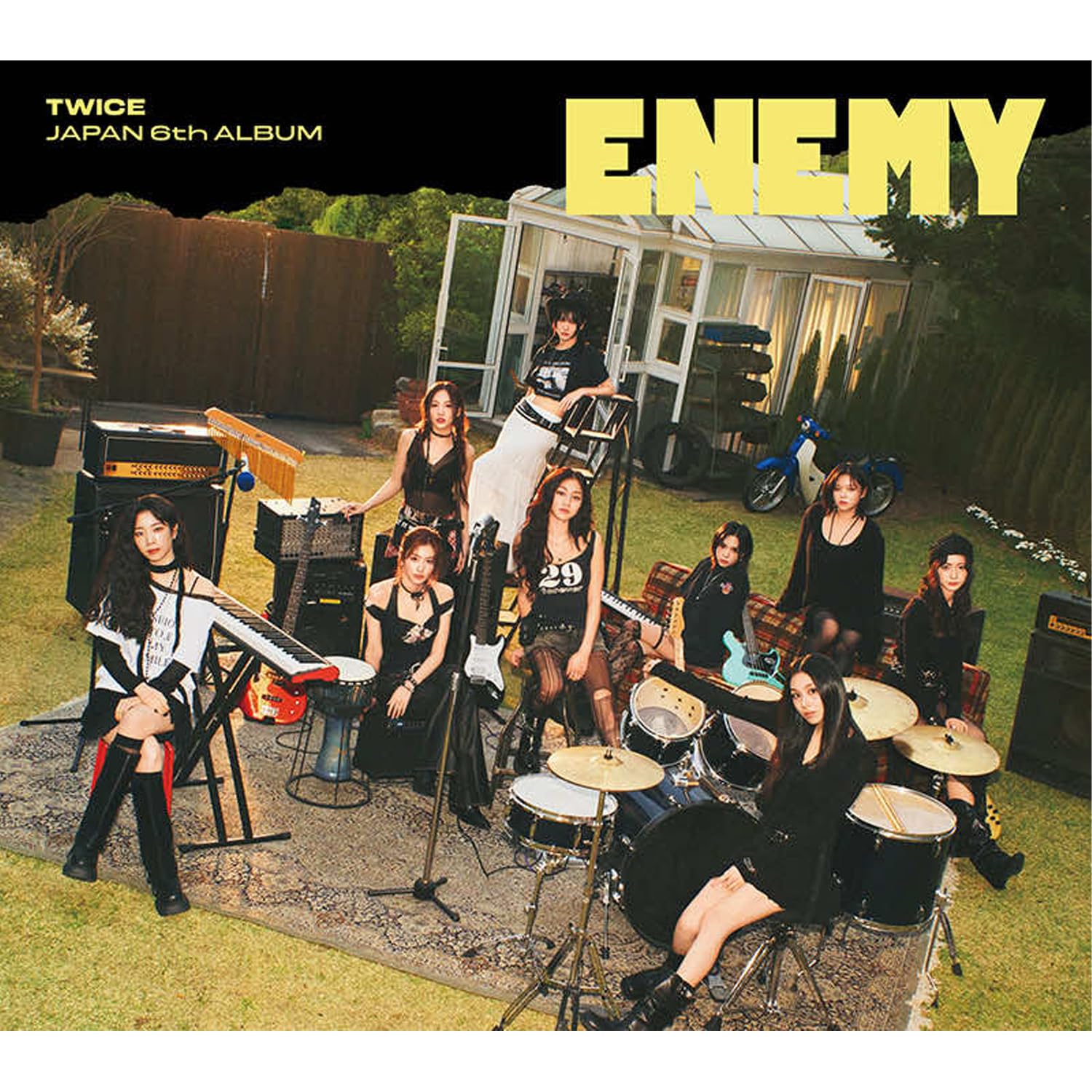 TWICE - Japan 6th Album [ENEMY] (LIMITED B Ver.) CD + Lyrics Booklet + Folded Poster + 3Cut Photo + Visual Die-Cut Clear Sticker + Visual booklet + 5 Extra Photocards (CD)